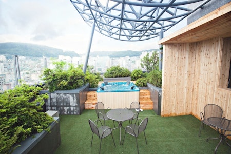 富平カントン市場に隣接!観光に便利な好立地ホテルに泊まる快適旅