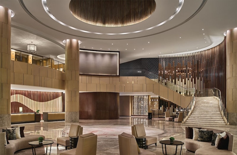 豪華5つ星ホテルのデラックスルームに宿泊！設備充実＆好立地で快適ステイ。JAL利用