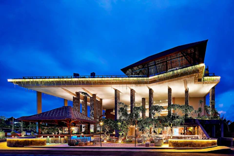 王道のクタエリアに建つホテルにステイ！ジュニアスイート宿泊プラン。ビジネスクラス利用