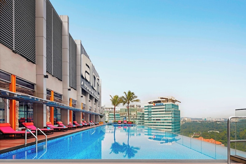 美しい景色をのぞめる屋外プール併設!KLセントラル駅やモールに隣接したホテルで快適旅