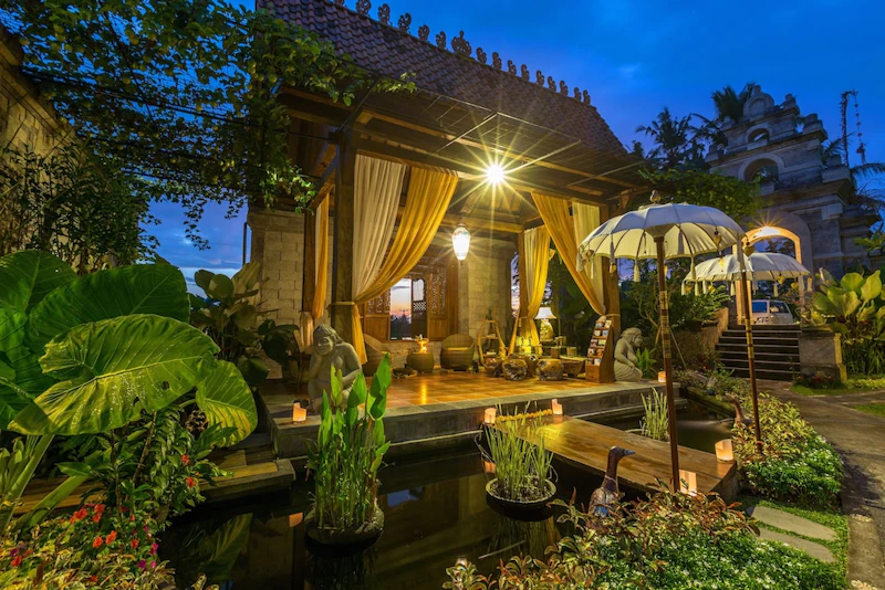 ウブドの田園風景が魅力のひとつ！リトリートプログラムが充実したホテルに宿泊