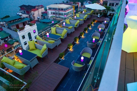 ルーフトップバーつき！西湖まで徒歩でアクセスできる立地のホテルにステイ