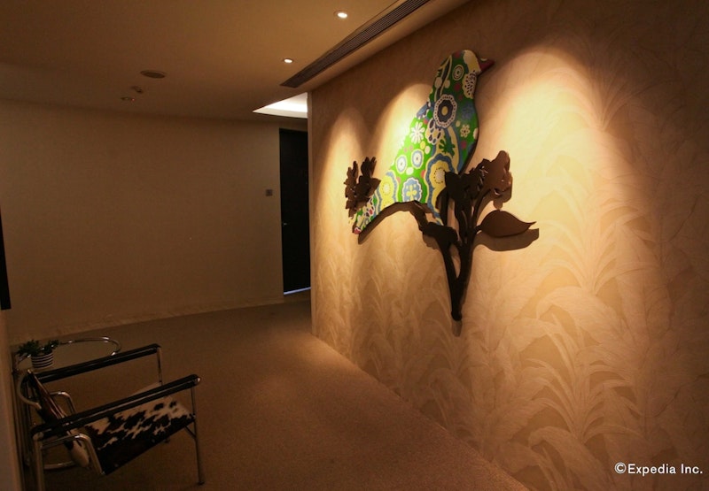 ルーフトップバー併設!活気あふれるティオンバル地区のホテルで充実ステイ。JAL利用