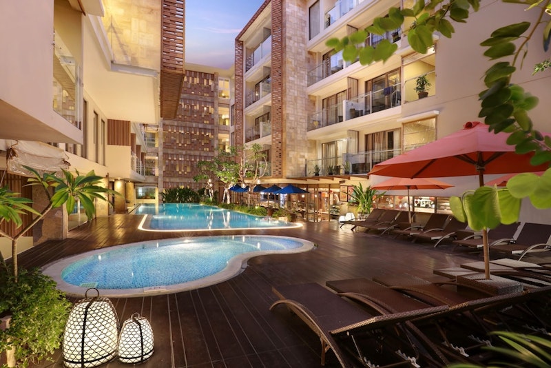 レギャンストリート中心部の好ロケーション！ビーチも徒歩圏内の4つ星ホテルに宿泊