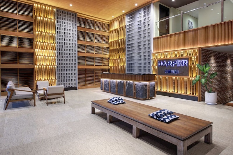 クタ中心部のばつぐんの立地！モダンな4つ星ホテルにステイ。ビジネスクラス利用