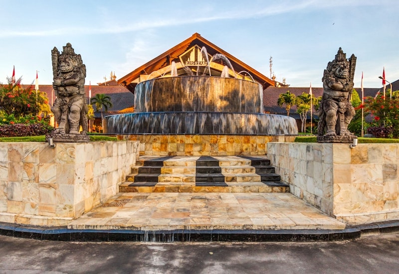 インド洋の夕日を望む高級ホテルにステイ！ディスカバリーモールそばの好立地も魅力