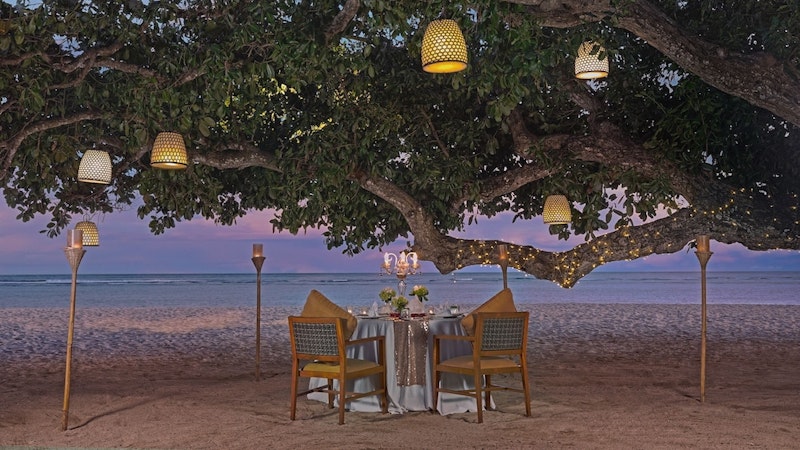 ビジネスクラスで行く！マリンスポーツを楽しめる5つ星リゾートホテルにステイ