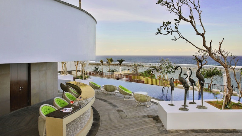 トランジットでシンガポール観光も！海に面した高級ホテル滞在。ビジネスクラス利用