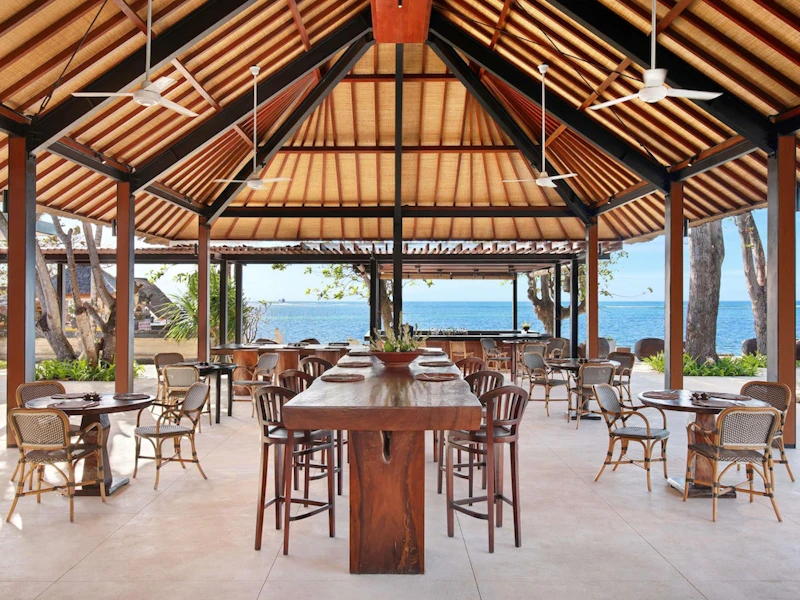 トランジットでシンガポール観光も!ベノアエリアのホテル宿泊。ビジネスクラス利用