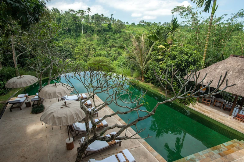 ビジネスクラスで行く！多彩な美容トリートメント体験ができるスパ併設のホテルに宿泊