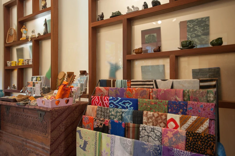 バリの伝統を感じる豪華5つ星リゾート！ゆったりスイートに宿泊。ビジネスクラス利用