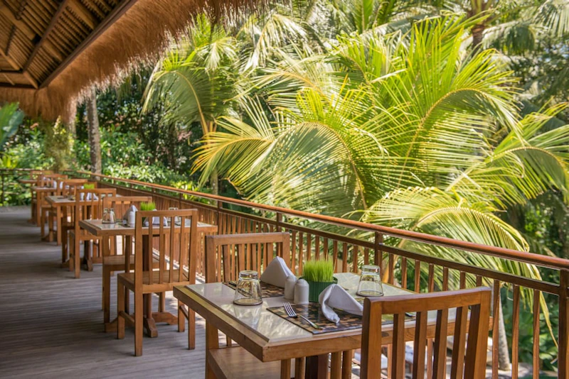 トランジットでシンガポール観光も！好立地な4つ星リゾートの絶景ヴィラにステイ