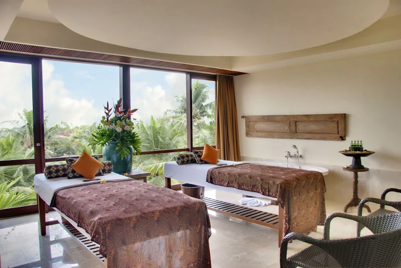 街歩きも楽しいウブド中心街の4つ星リゾート！熱帯雨林を望むヴィラに癒やしのステイ