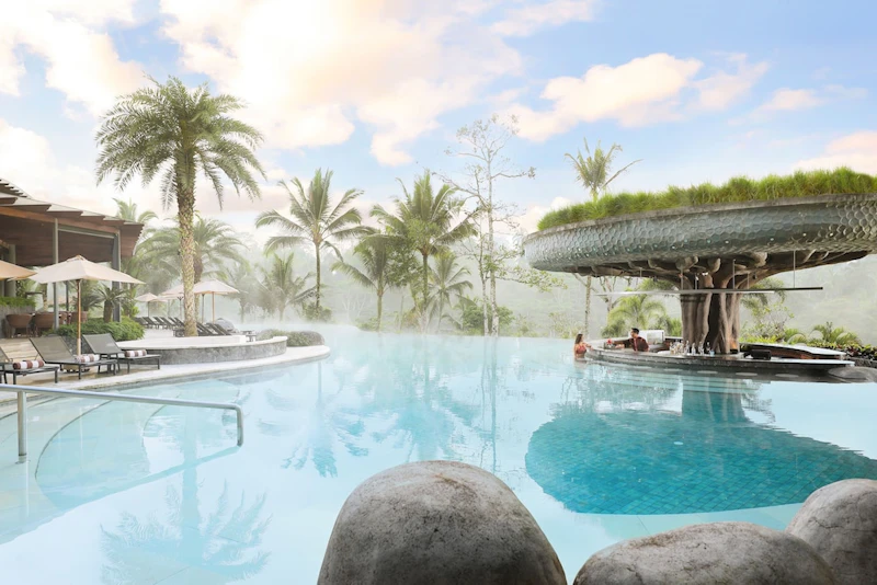 ビジネスクラスで行く！癒やしのスパやインフィニティプール併設の5つ星ホテルに宿泊