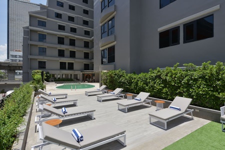 アクティブに観光を楽しめる好立地!駅まで徒歩5分で便利な4つ星ホテルにステイ。午後帰り