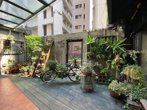 西門駅から徒歩5分、西門エリア中心地のホテルで快適ステイ!ベッド3台確約