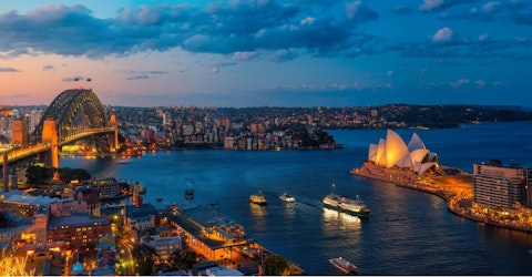 サーキュラー駅徒歩圏内の5つ星ホテルにステイ！夜発＆午前帰り、ビジネスクラス利用