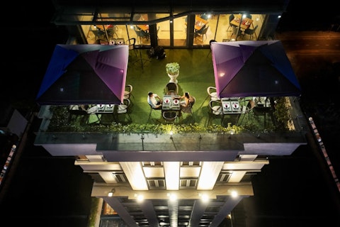 海も街も堪能!好立地な4つ星ブティックホテルに充実のステイ!直行便利用