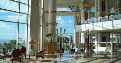 ブルネイ随一の豪華リゾートで至福のひとときを満喫する旅。往復送迎つき