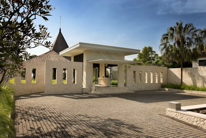 トランジットでシンガポール観光も!豪華ビーチリゾートのヴィラ泊。ビジネスクラス利用