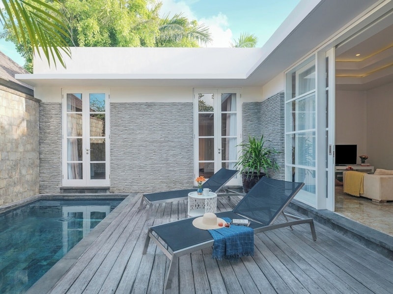 トランジットでシンガポール観光も！開放感ある5つ星ヴィラに宿泊。ビジネスクラス利用