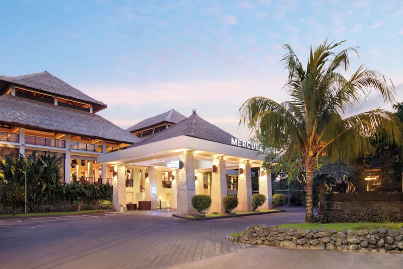 サヌールビーチ沿いの4つ星ホテル！楽園バリの雰囲気満点の自然あふれるリゾートに滞在