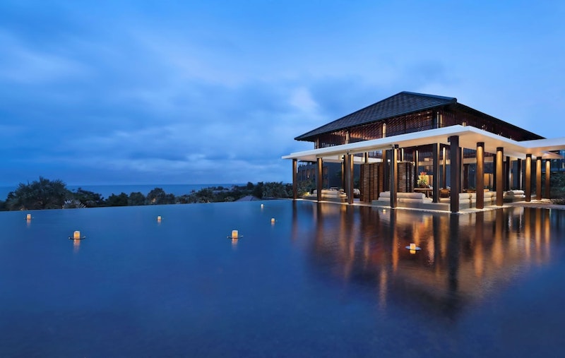 2つのビーチにアクセス良好！オーシャンフロントの快適ホテルに宿泊