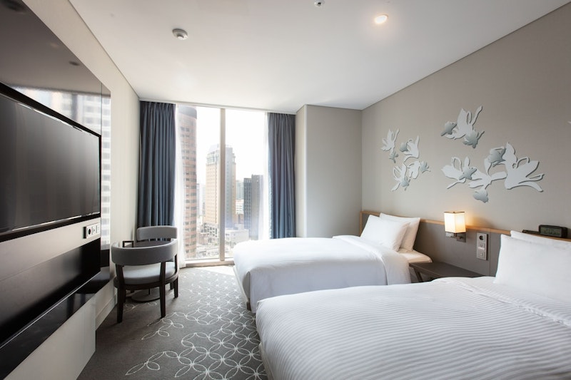 観光に便利な市庁駅すぐ!南大門市場も歩いて行けるツインルームの日系ホテルに宿泊