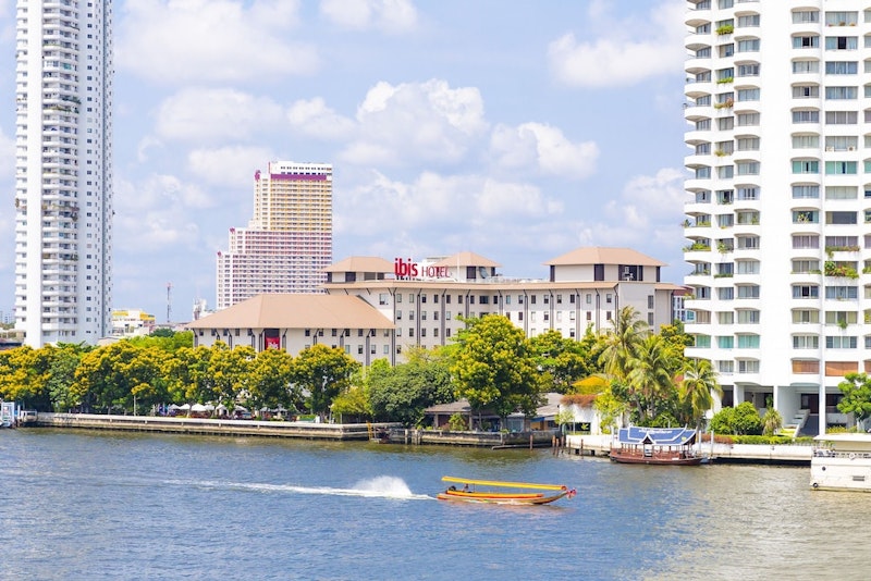 観光の拠点にもおすすめ！チャオプラヤー川沿いのロマンチックな立地のホテルに宿泊