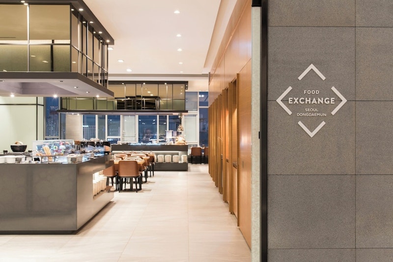 東大門エリアのラグジュアリーホテルで上質なステイ。クラブラウンジつき、金浦着で便利