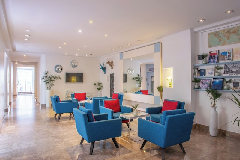 GW限定🇫🇷凱旋門やオペラ座など主要スポットへ好アクセスな立地のホテルに宿泊