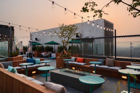 4名1室OK!弘大の中心エリア&ベーカリーや屋上バー併設のおしゃれなホテルで充実旅