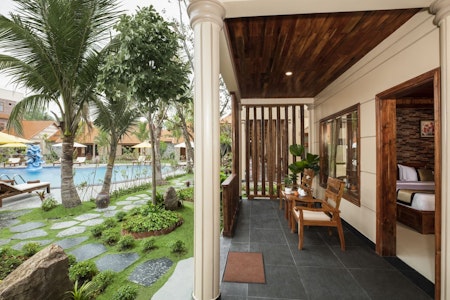 キスブリッジ入場＆水上ショー鑑賞つき！ビーチすぐ＆プール完備のリゾートで快適ステイ