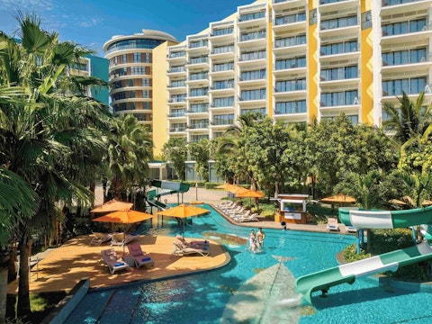 キスブリッジ入場＆水上ショー鑑賞つき！ケムビーチ沿い＆プール併設の5つ星ホテル泊