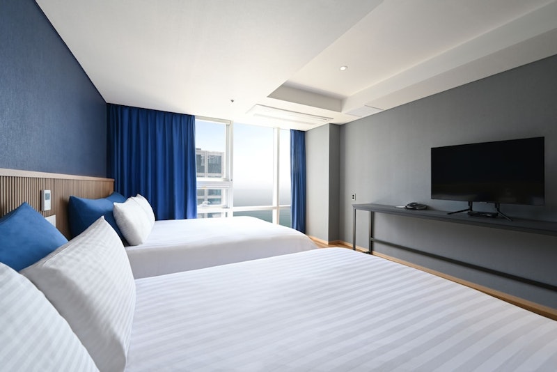 人気の海雲台エリア＆駅チカの好立地！海のパノラマを望むモダンなホテルにステイ