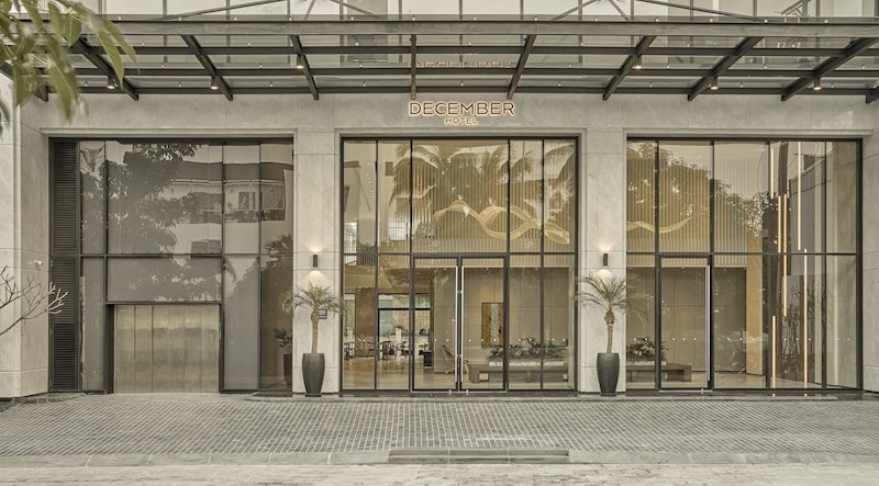 ニャチャンビーチまで徒歩10分！モダンなデザインのリゾートホテルに宿泊