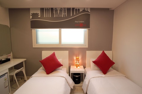 10日前まで予約OK!ローカルな雰囲気ただよう新里門駅に近いホテル宿泊プラン