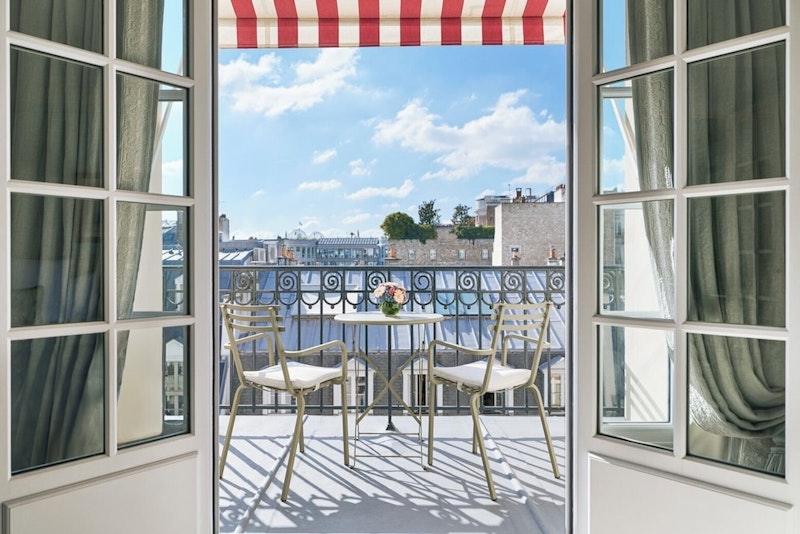 GW限定🇫🇷有名なレストランを併設！パラス認定ホテルでラグジュアリーなパリ滞在を