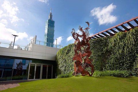 台北101と台北の街景色を一望！都会のなかのガーデンがテーマの4つ星ホテルに宿泊