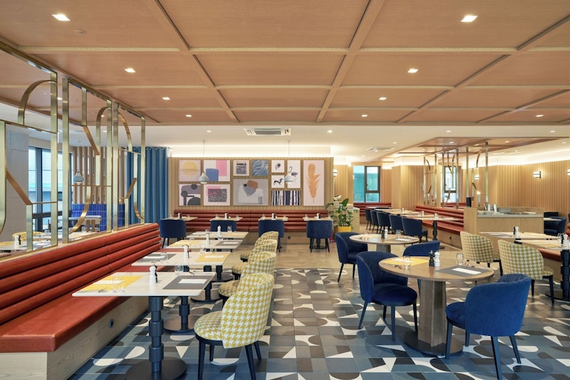 南大門市場へ徒歩3分の好立地！洗練された駅チカの4つ星ホテルにステイ