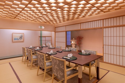 上海ディズニーランド 1デー・チケットつき!日系ホテル泊。JALビジネスクラス利用