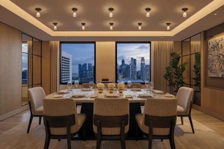 SALE価格 3/28(土)販売スタート🎂人気のマリーナ地区！景色がすてきな5つ星ラグジュアリーホテルに宿泊。JAL利用