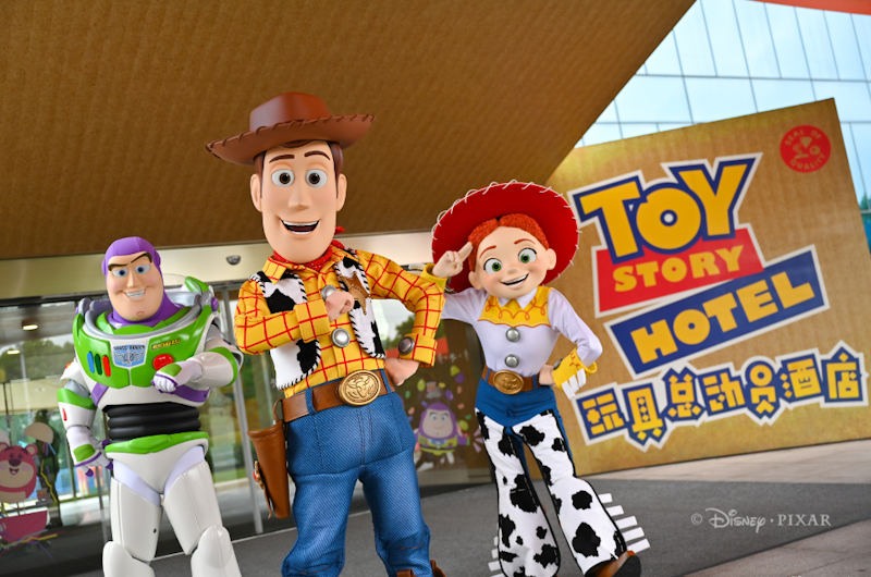 10/9出発限定！憧れのテーマパーク周遊！香港・上海を巡る旅。ディズニーランド 1デー・チケットつき