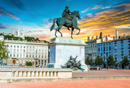 フランスをおトクに満喫するならこれ!一度は行きたい2都市を楽しめる周遊プラン