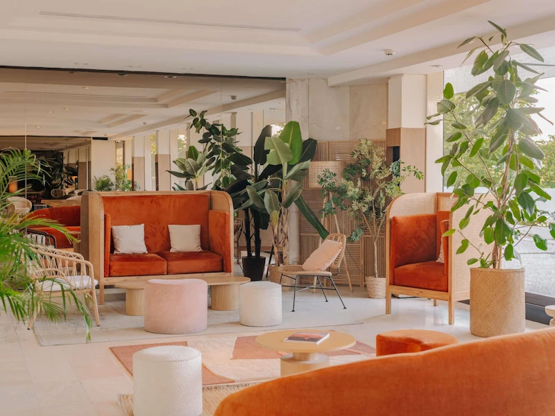 エッフェル塔まで徒歩10分！セーヌ川を一望できる立地が自慢の4つ星ホテルに宿泊