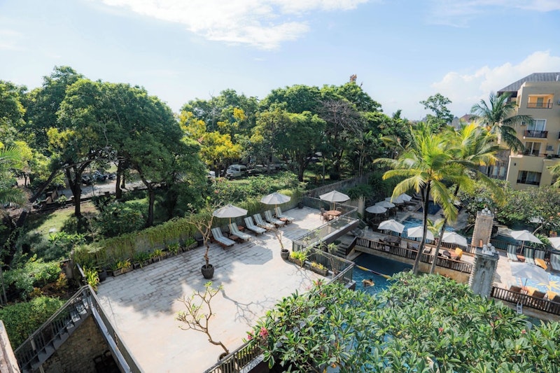 クタビーチまで徒歩5分の5つ星リゾートに宿泊。ファミリールームに泊まるプラン