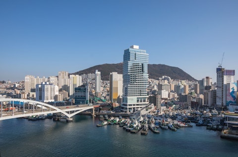 南浦駅から徒歩10分！夜景とオーシャンビューを楽しむホテルで満足の釜山プラン