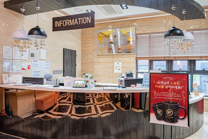 南浦駅まで徒歩4分！南浦洞エリアの人気スポットまで徒歩圏内のホテルに宿泊