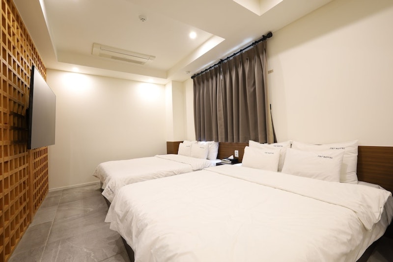 西面エリア中心部の好立地でスタイリッシュなホテル！ゆとりあるスイートに宿泊