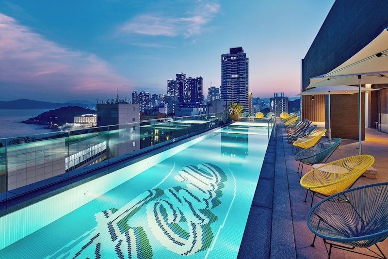 海雲台駅から徒歩10分!ルーフトッププールつきのライフスタイルホテルに宿泊